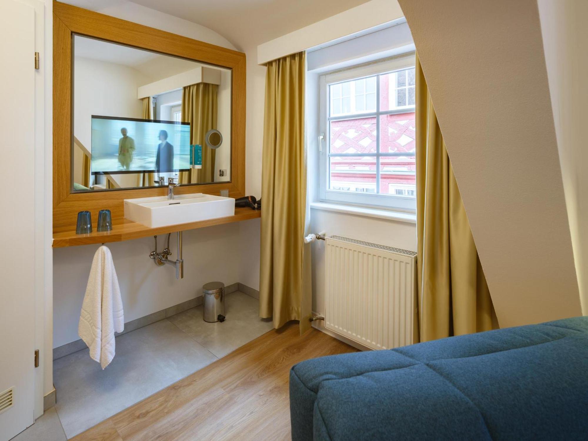 Hotel Restaurant Goldener Engel Heppenheim  Kültér fotó